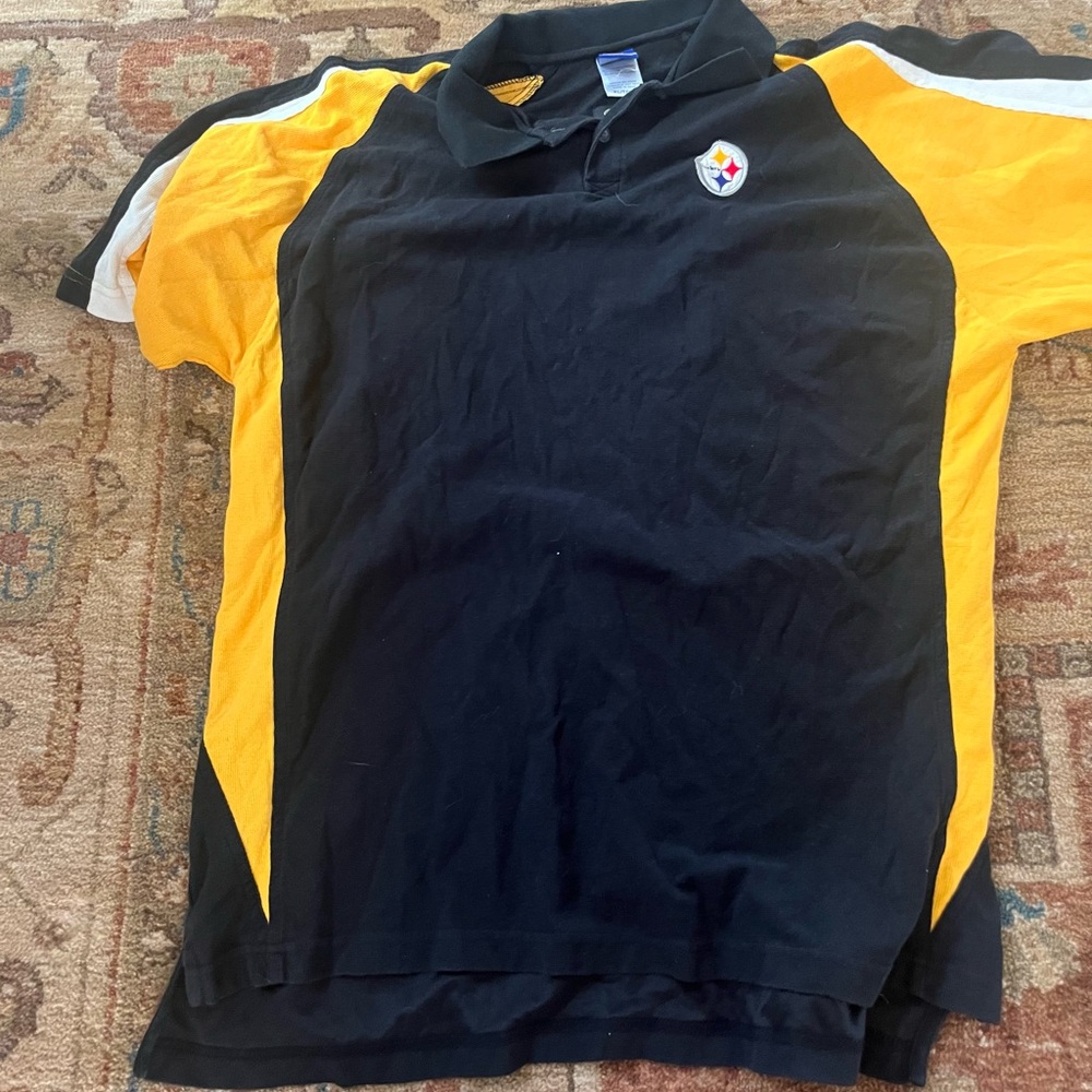 Pittsburgh Steelers XL Black and Yellow Polo Shirt. Item 207